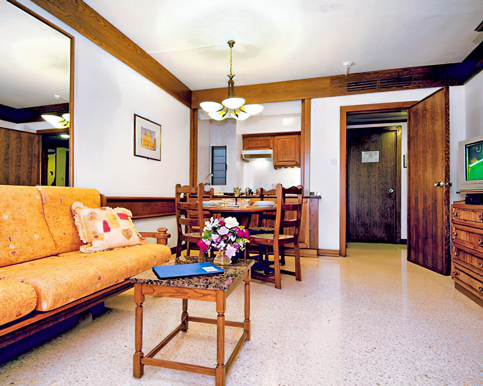 Club Riza - Image 4