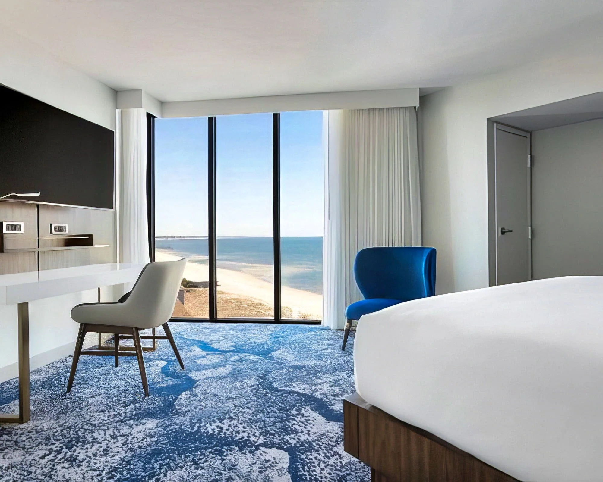 Delta Hotels Virginia Beach Bayfront Suites - Image 4