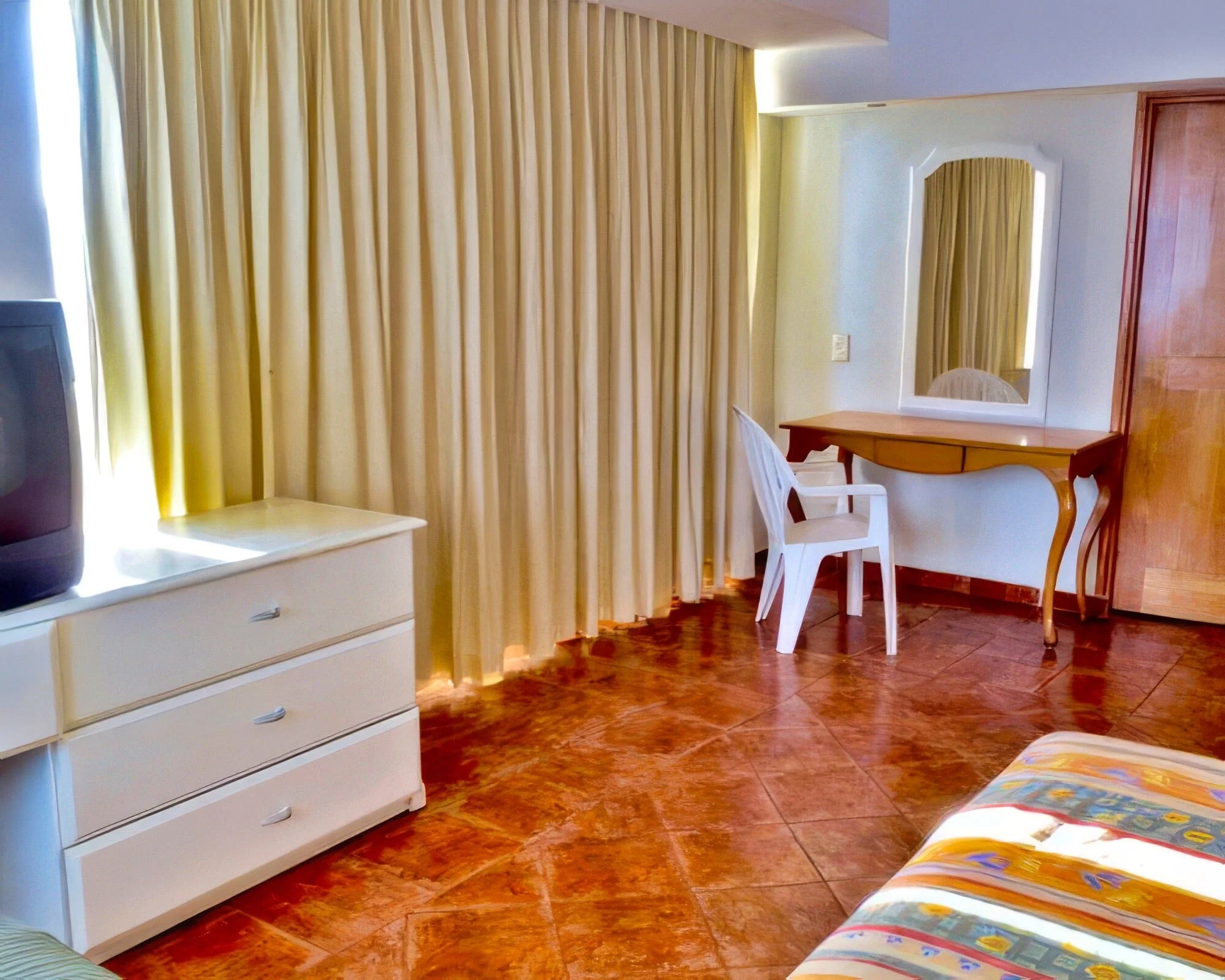Hotel Krystal Beach Club - Image 11