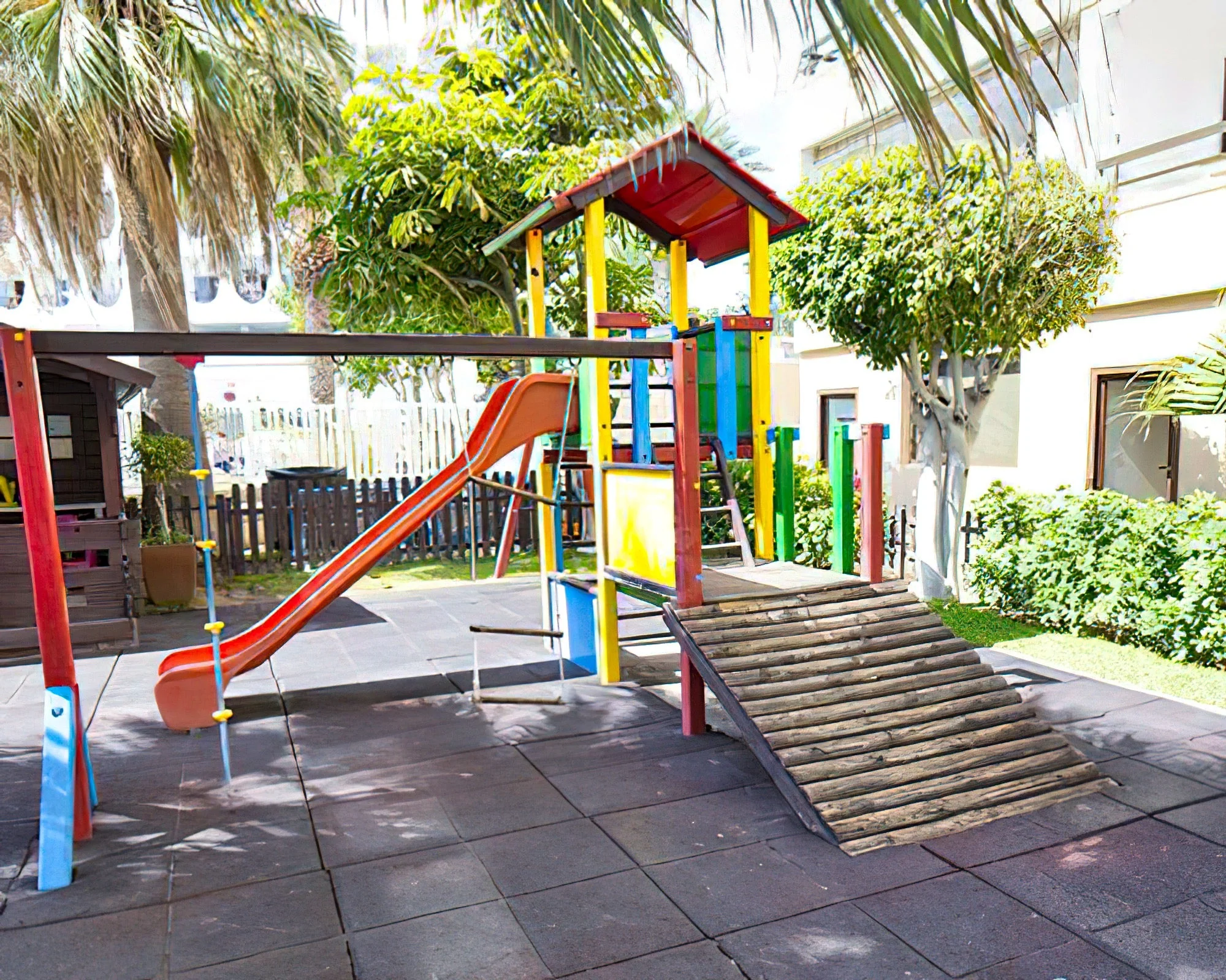 Pearly Grey Ocean Club - Image 18